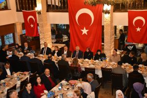 Şehit aileleri, gaziler ve gazi aileleri ile birlikte iftar yaptı