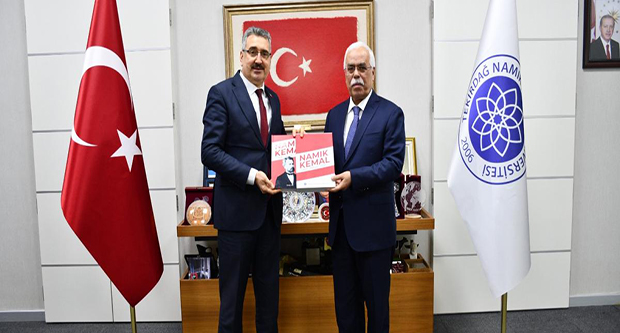 Rektör Şahin’e çalışmalarında başarılar diledi