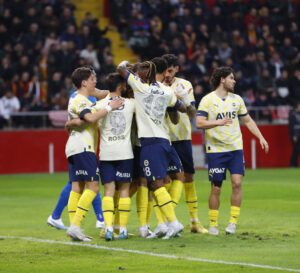 Fenerbahçe Sevilla ile kritik maça çıkıyor