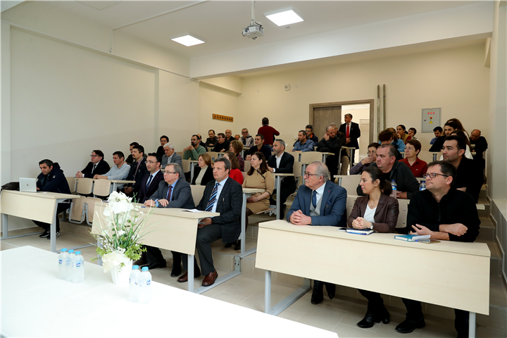 Akademisyenlerden çalışmalar hakkında bilgi aldı