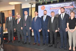 “Terör örgütleriyle iç içe olanlar bizimle aşık atamaz”
