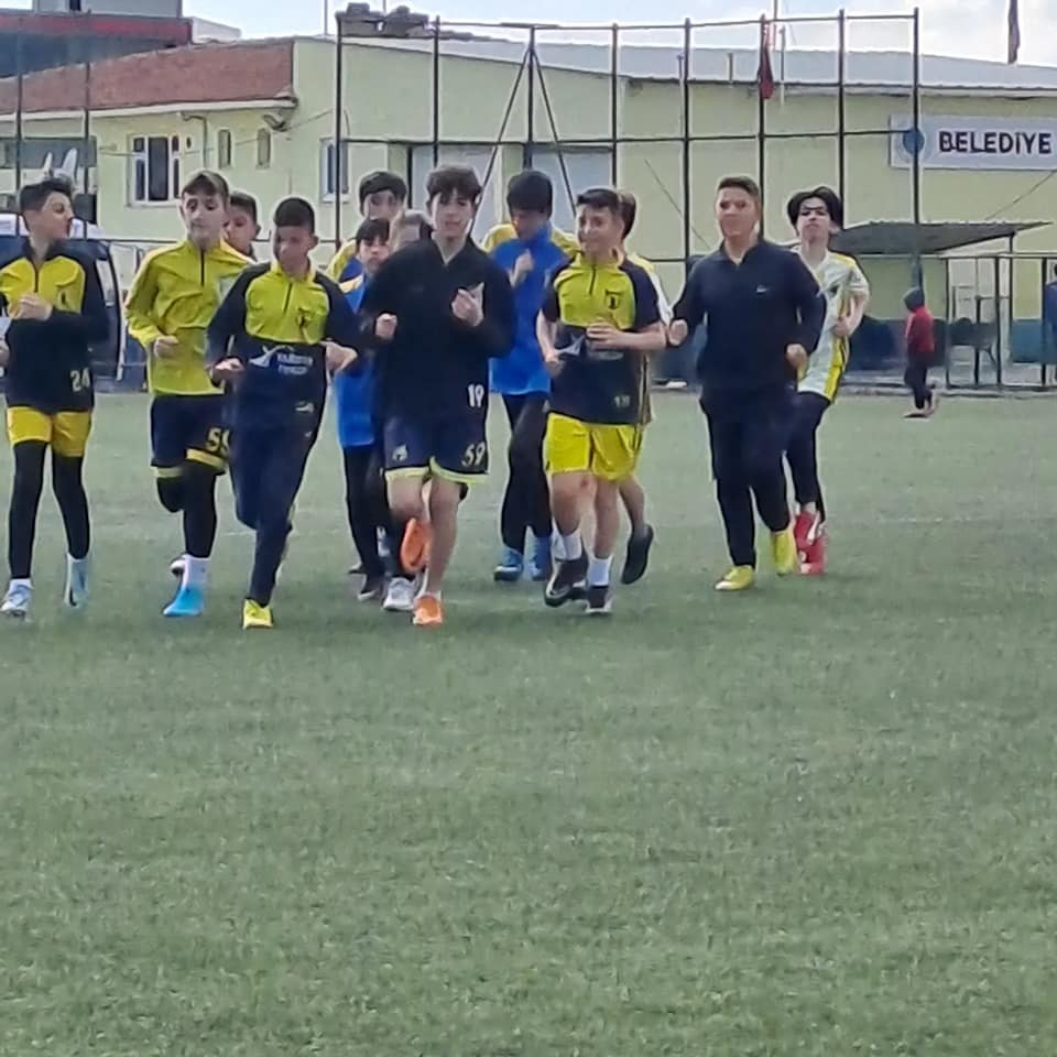 Kapaklı Sitespor averaj farkıyla lider