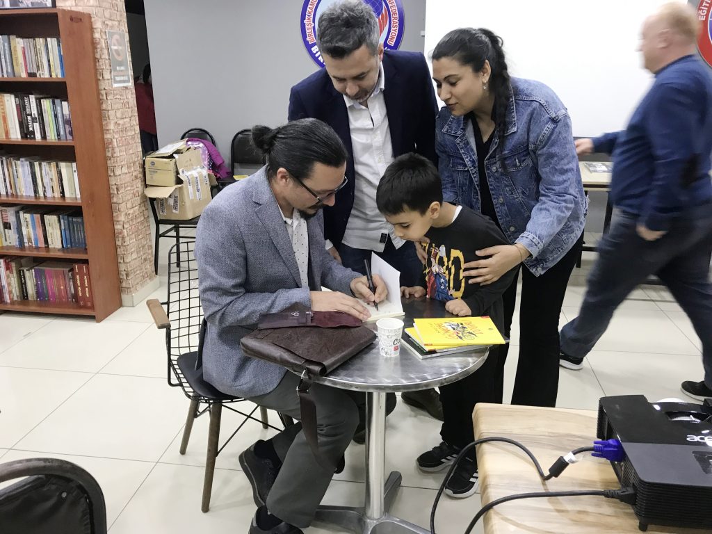 Barış Özer’den çifte kitap
