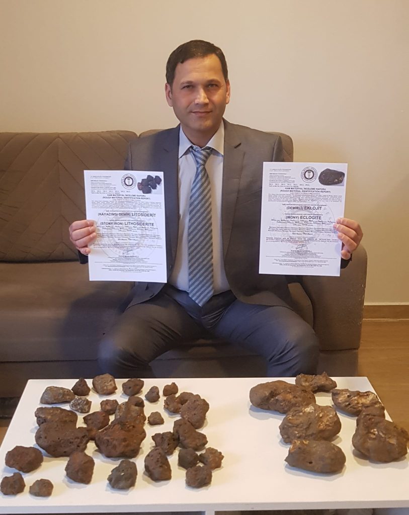 İKİ ÇEŞİT GÖKTAŞI BİRDEN  BULUNDU…