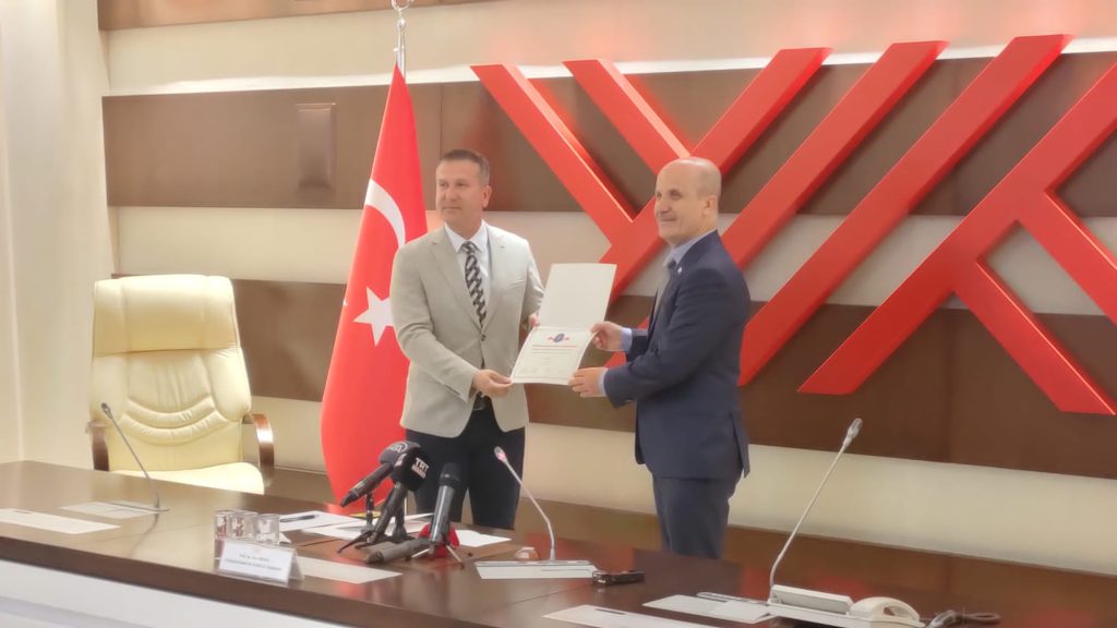 NKÜ engelsiz üniversite ödülü aldı