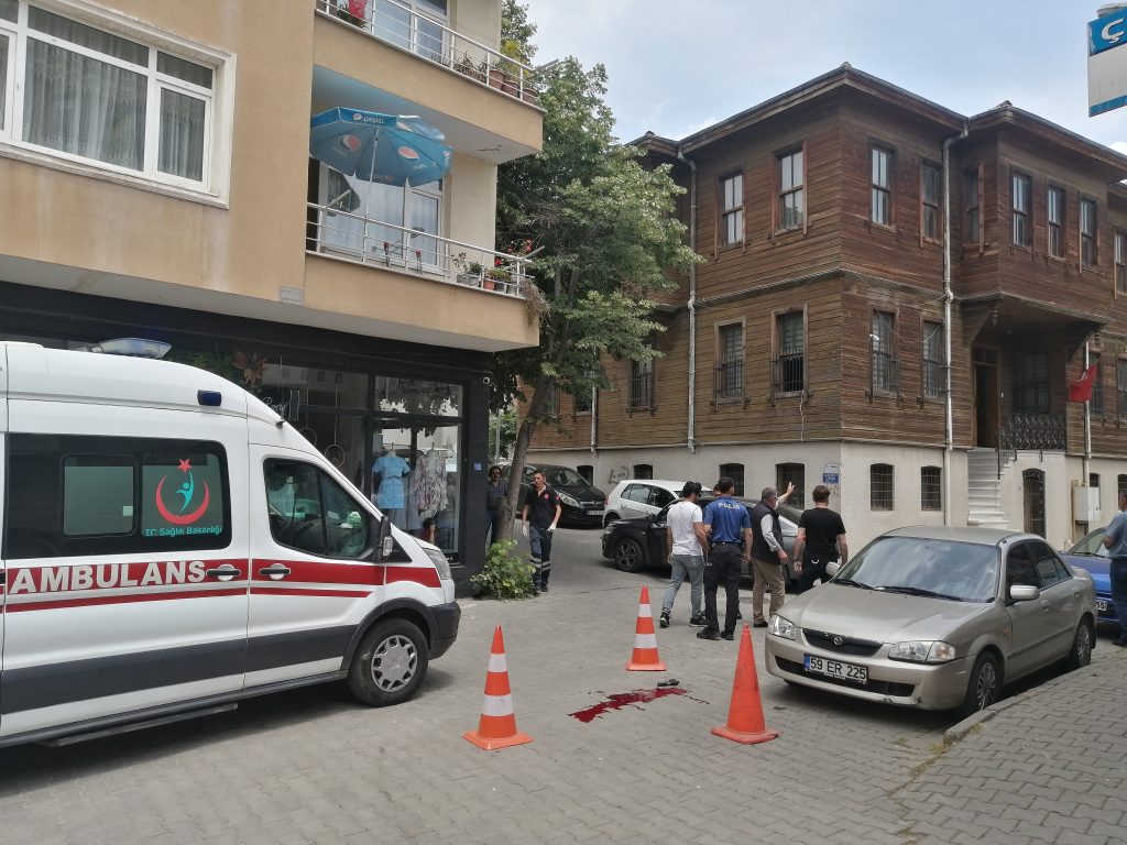 Belediye çalışanı sokak ortasında intihar etti