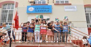 ÖĞRENCİLERİN KARNE HEYECANI