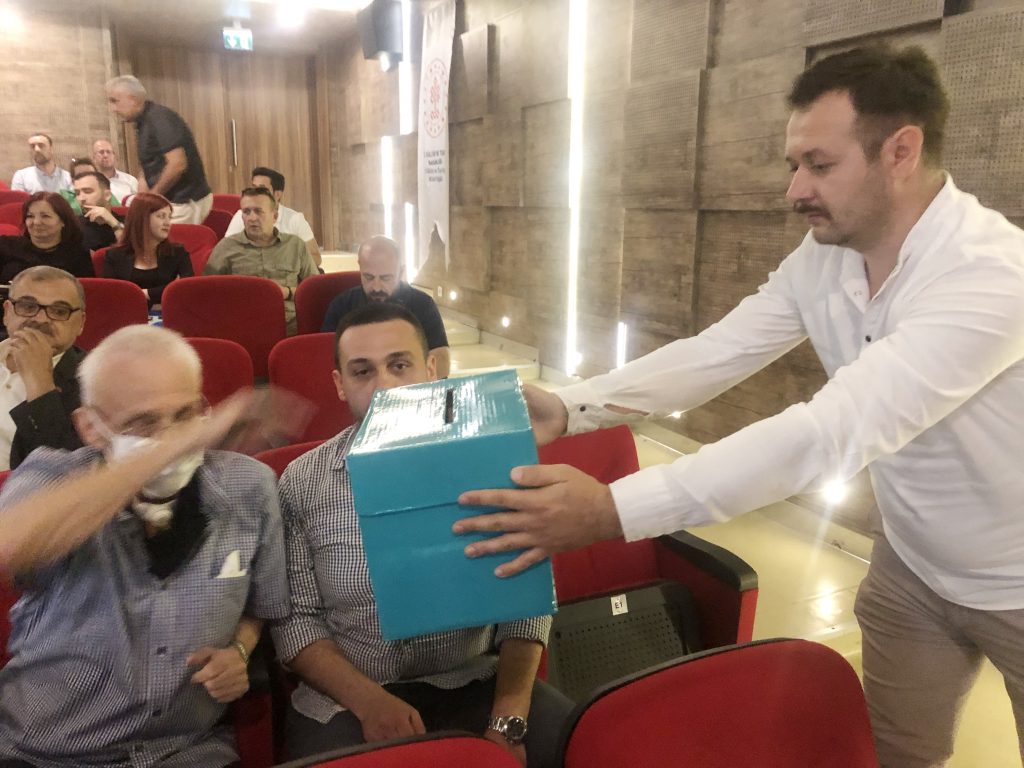 Rüştü Özgün görevini yaptı