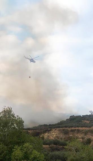 Yangına helikopterle müdahale edildi