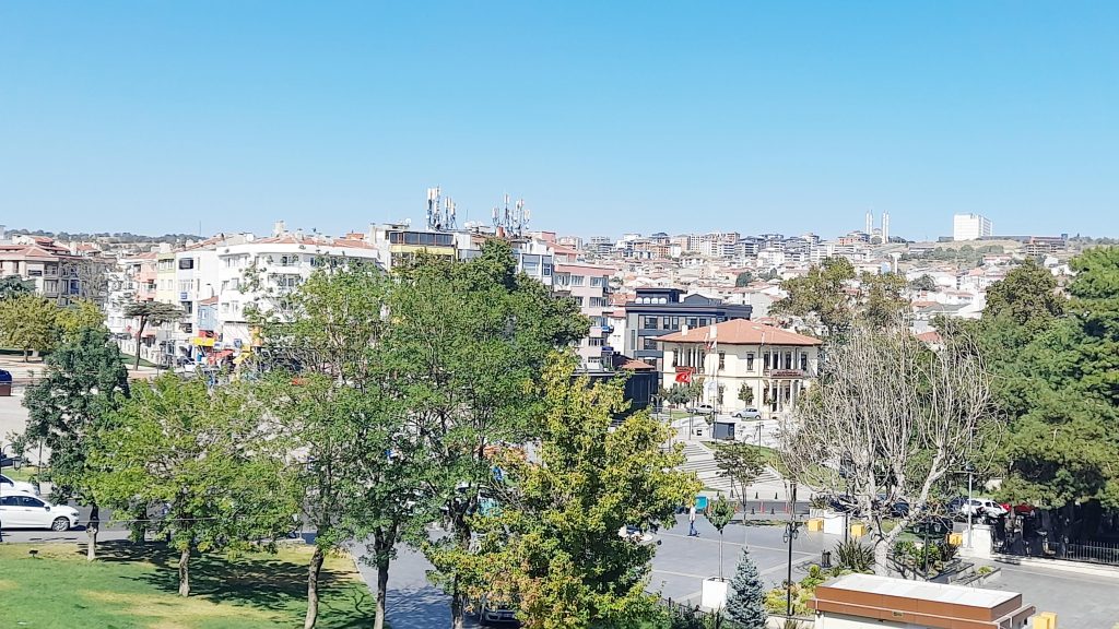 Kiralar ikiye katlandı