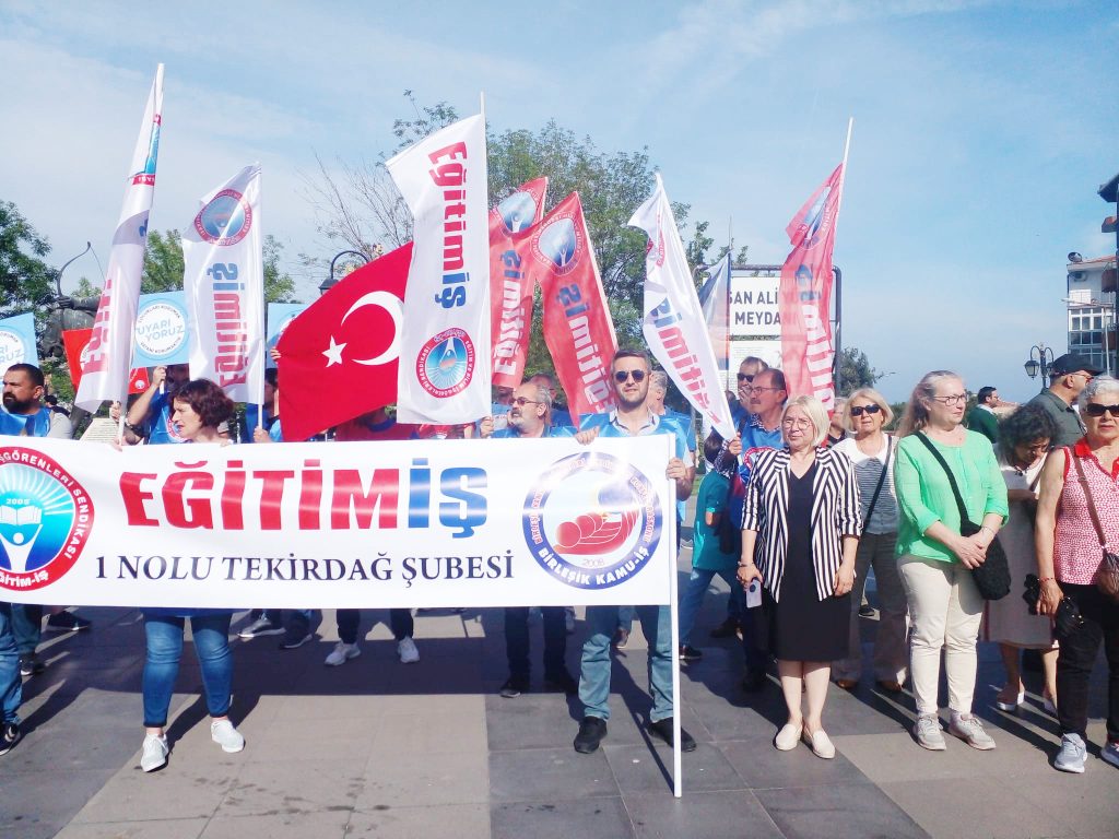 “KRİZİN FATURASI EMEKÇİYE KESİLİYOR”
