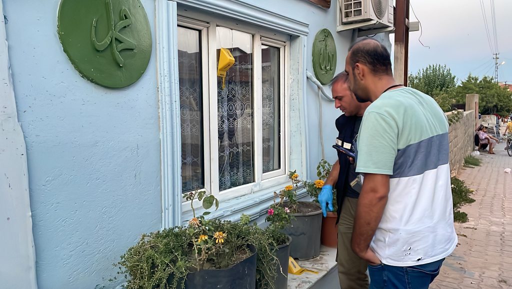 Ev sahibi kiracısını baltayla yaraladı
