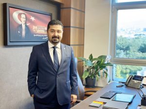 “Herkes elini taşın altına koymalı”