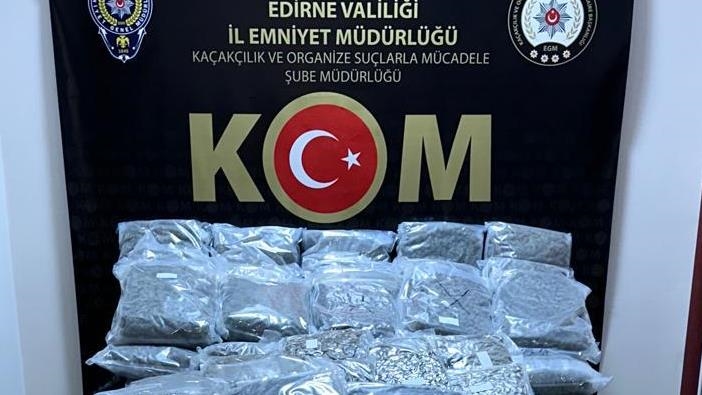 Bir tırda 18 kilo 380 gram esrar ele geçirildi