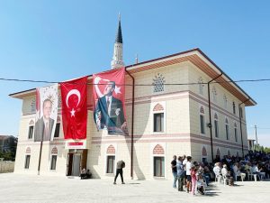 Yeniçiftlik’e yeni bir cami yapıldı
