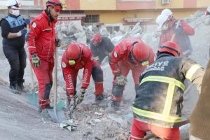 BÜYÜKŞEHİRDE DEPREM ALARMI