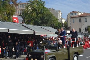 CUMHURİYET SEVGİSİ SOKAKLARA SIĞMADI