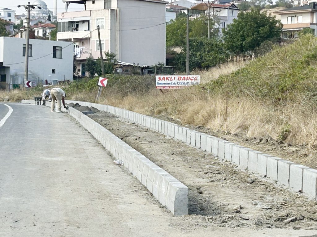 Topağaç’ta kaldırımlar yapılıyor