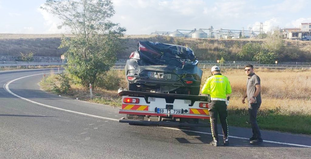 Kazada araçta maddi hasar oluştu