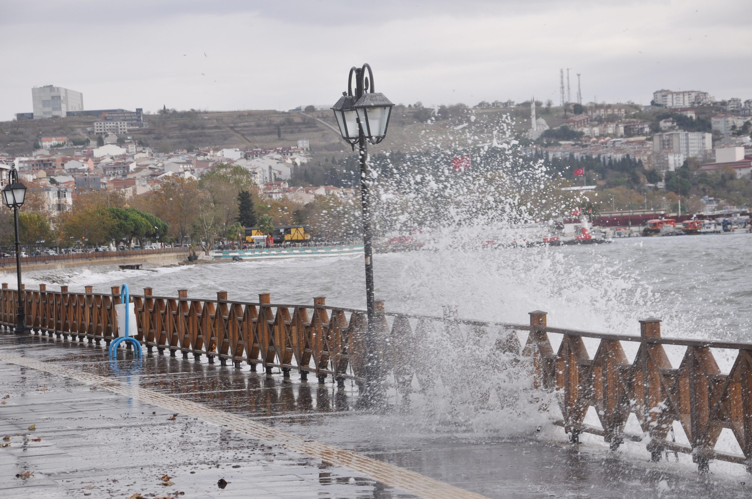 Tekirdağ’da şiddetli lodos