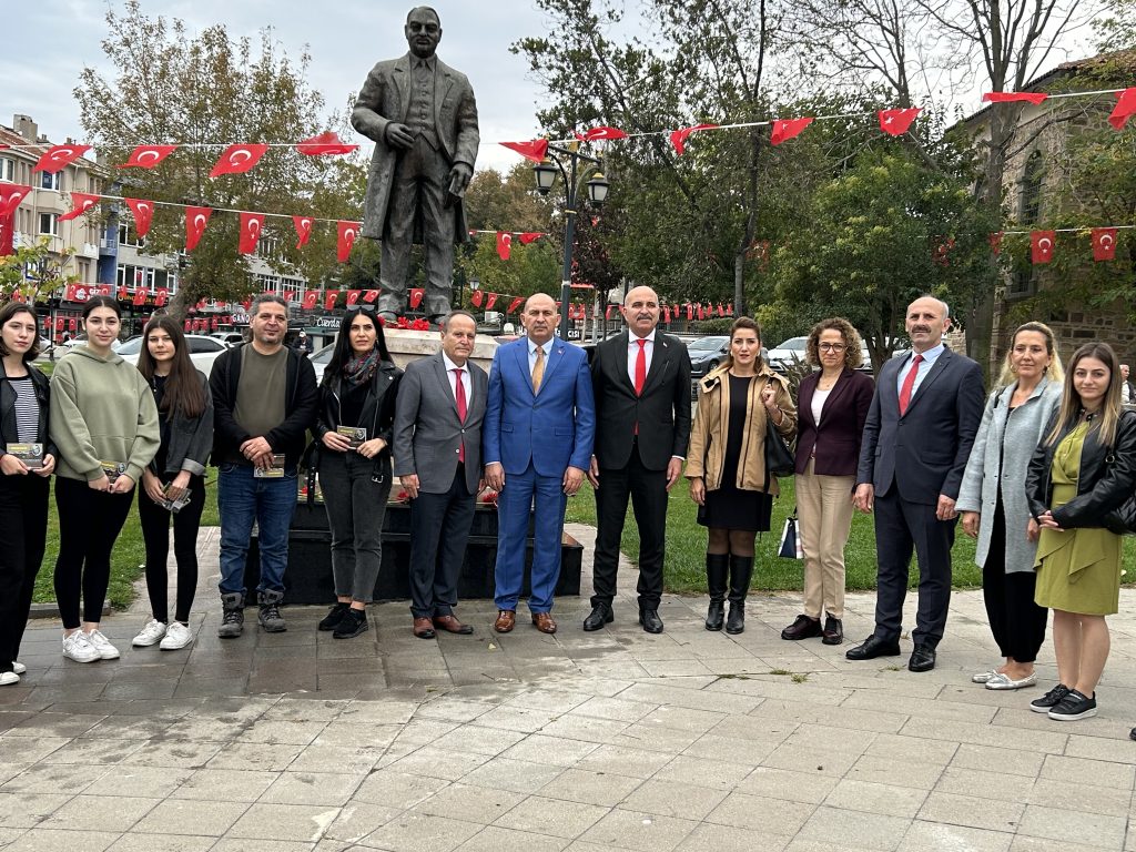 YAHYA KEMAL BEYATLI UNUTULMADI