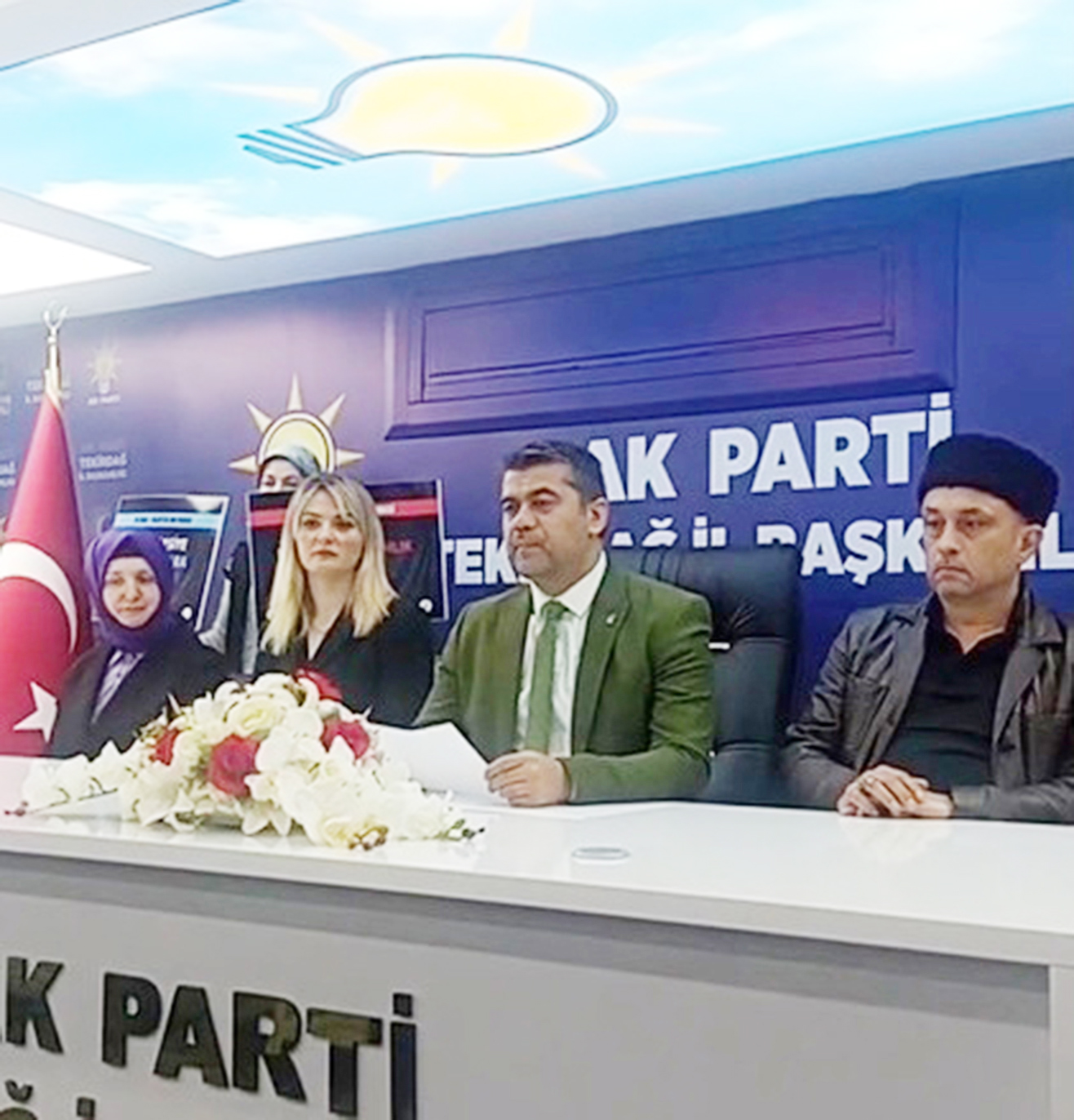 “Hiçbir zaman darbelere boyun eğmedik”