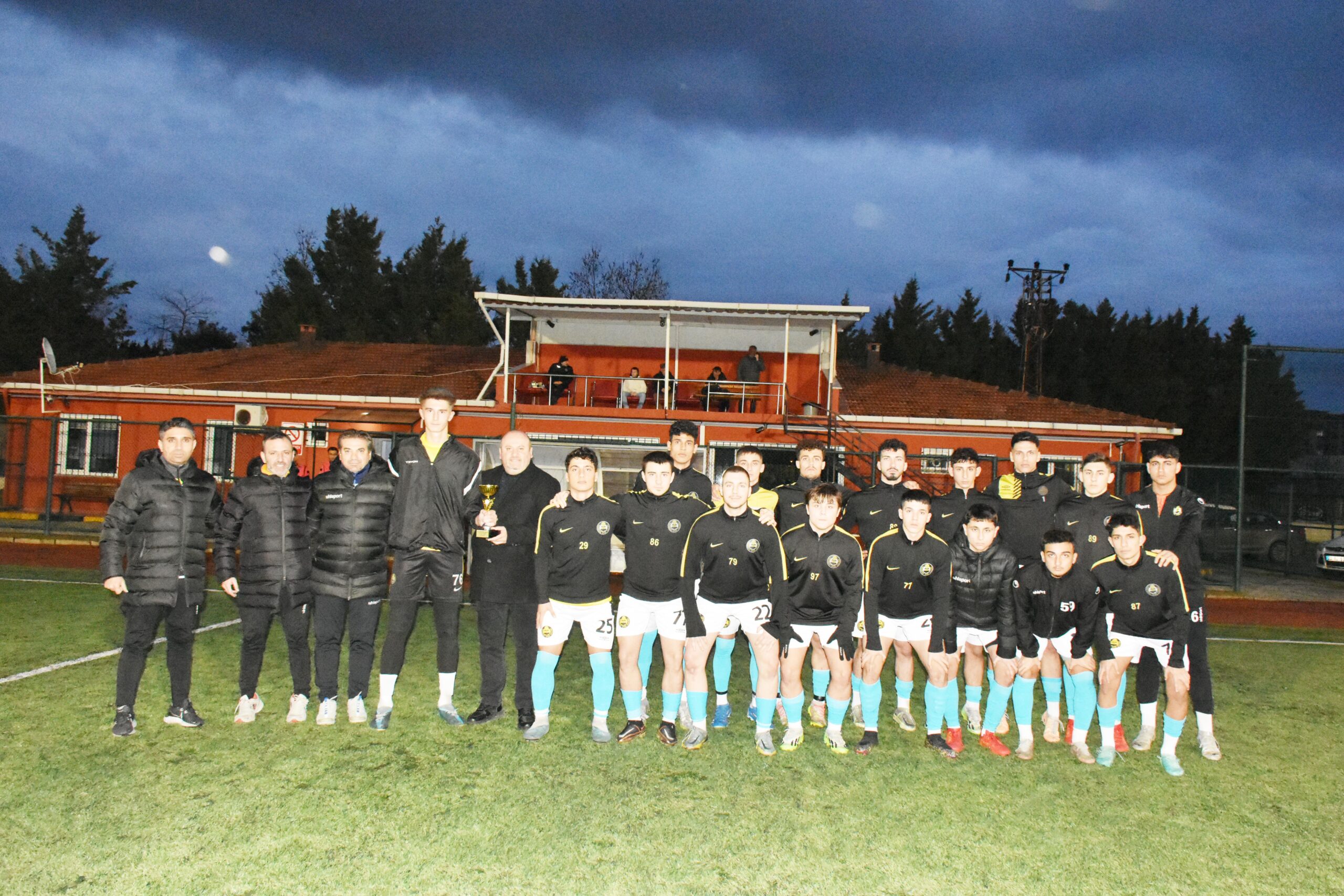 Tekirdağspor Kupasını Aldı