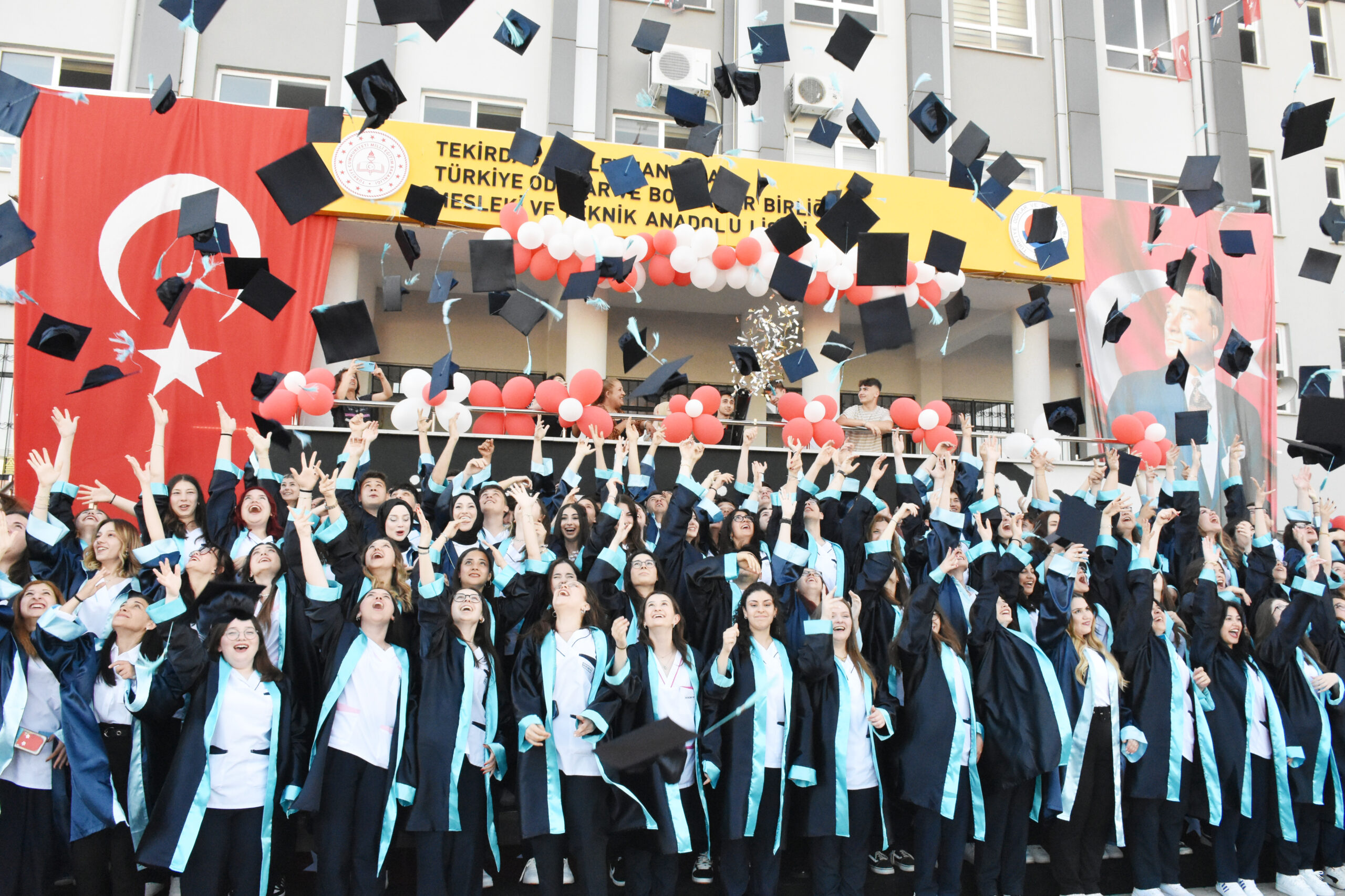 TOBB, yeni mezunlarını verdi