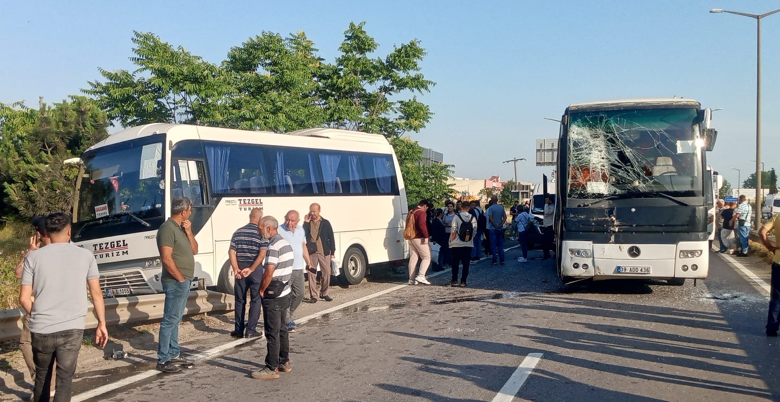 Trafik kazasında 19 kişi yaralandı