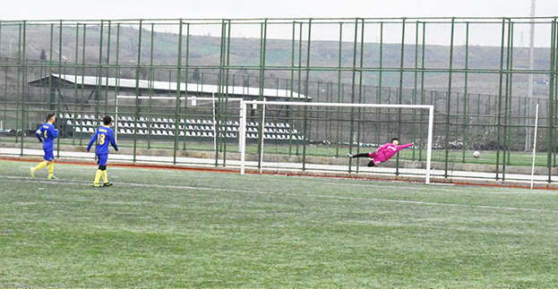 Güner: “Futbolcu olmak için çok çalışmak lazım”