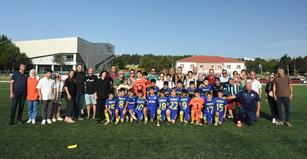 Akçeşmespor Şampiyon