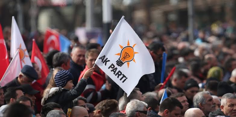 AK Parti’de mülakata çağırılanlar