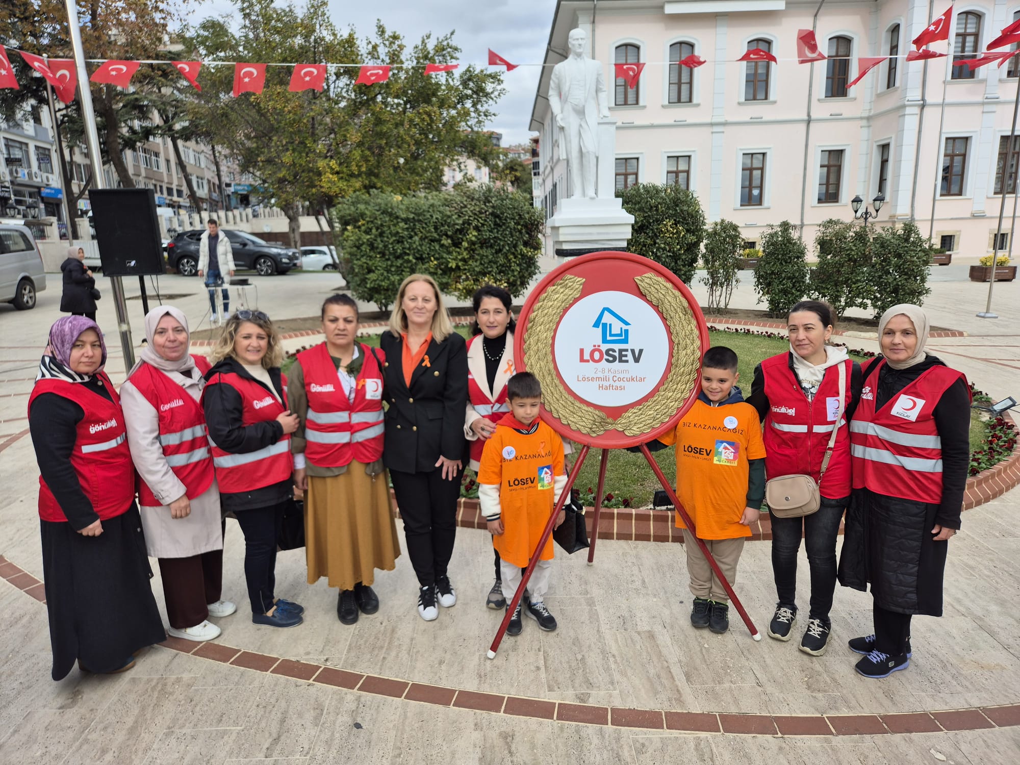 Öğrenciler lösemili çocukları unutmadı