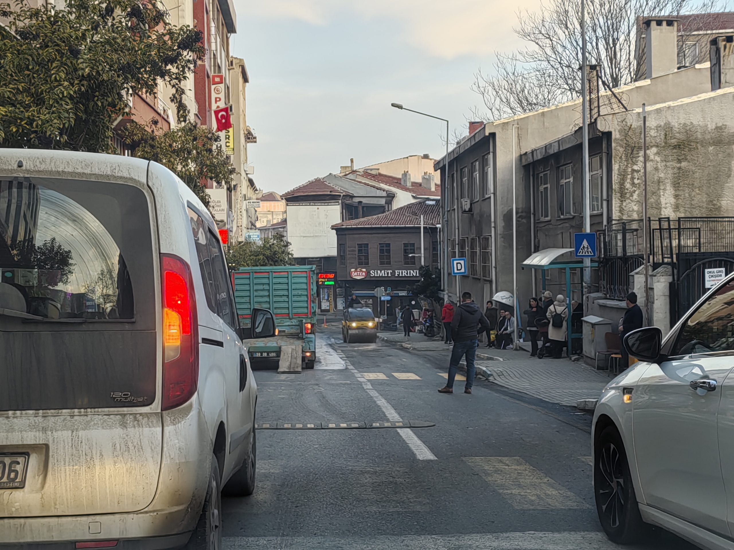 Bozuk yollar onarılıyor