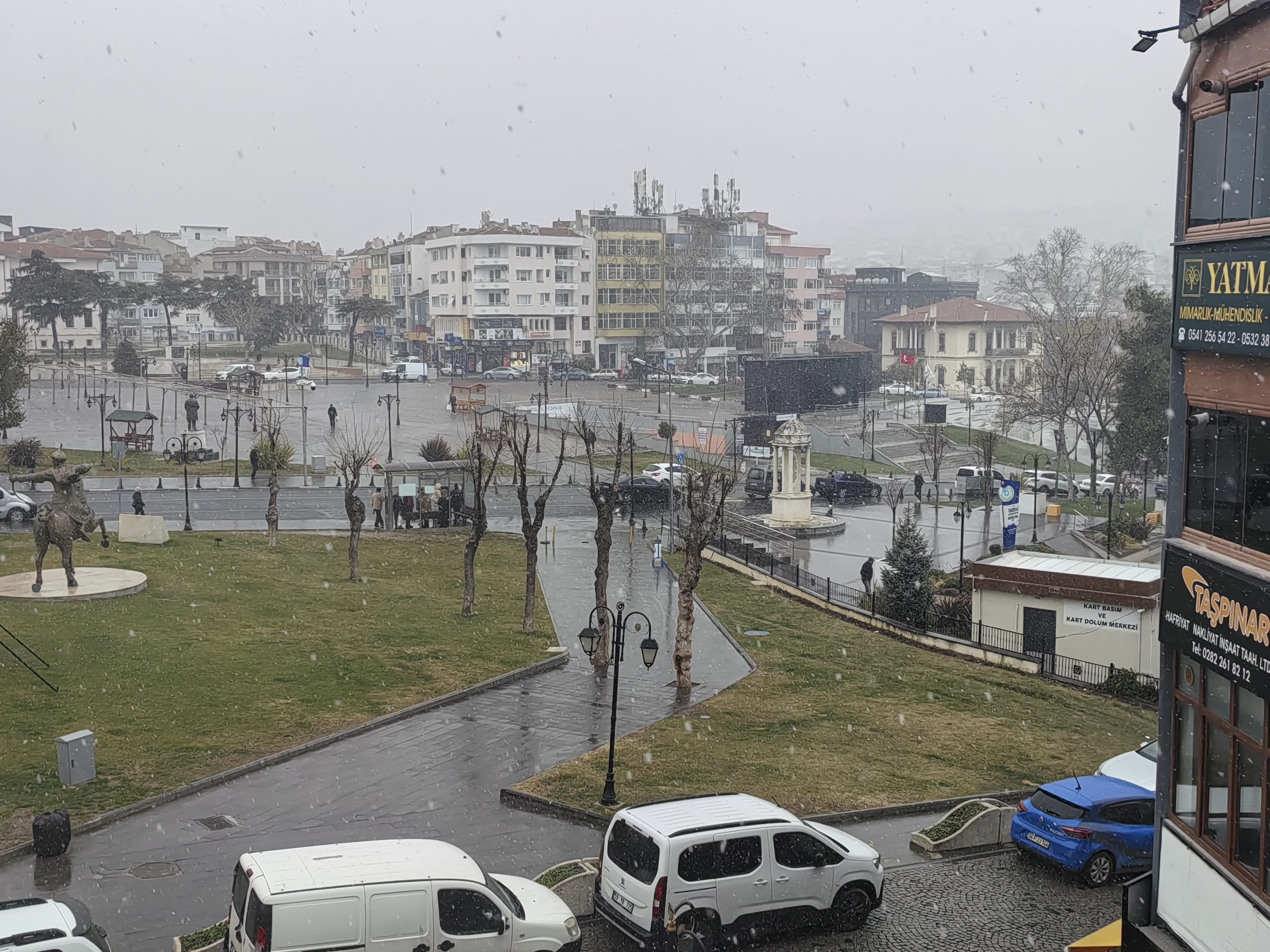 Kar yağışı etkisini hissettirdi