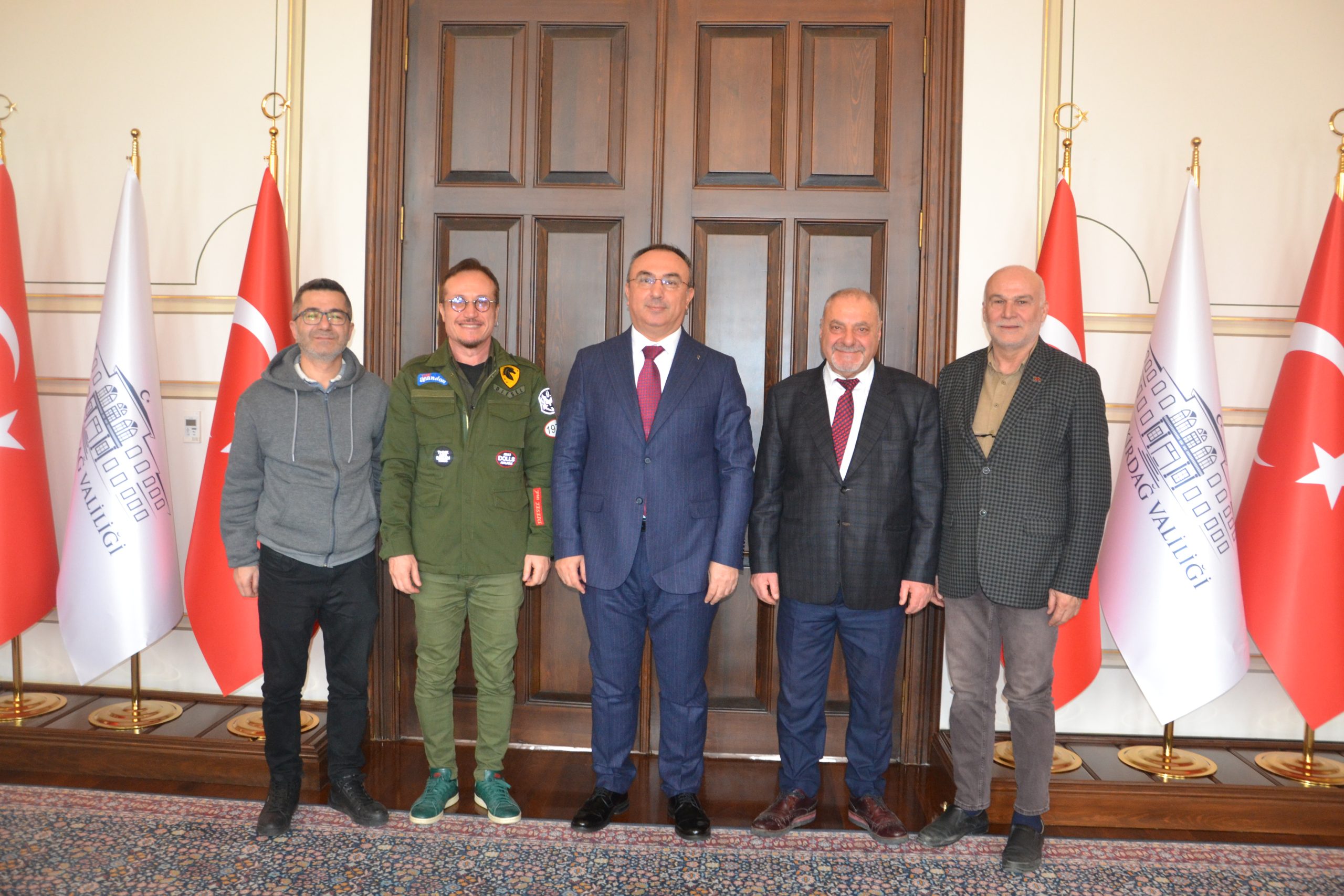 Vali, dernek üyelerini ağırladı