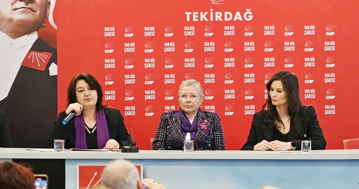 “İktidar kadınları karanlığa mahkûm ediyor”