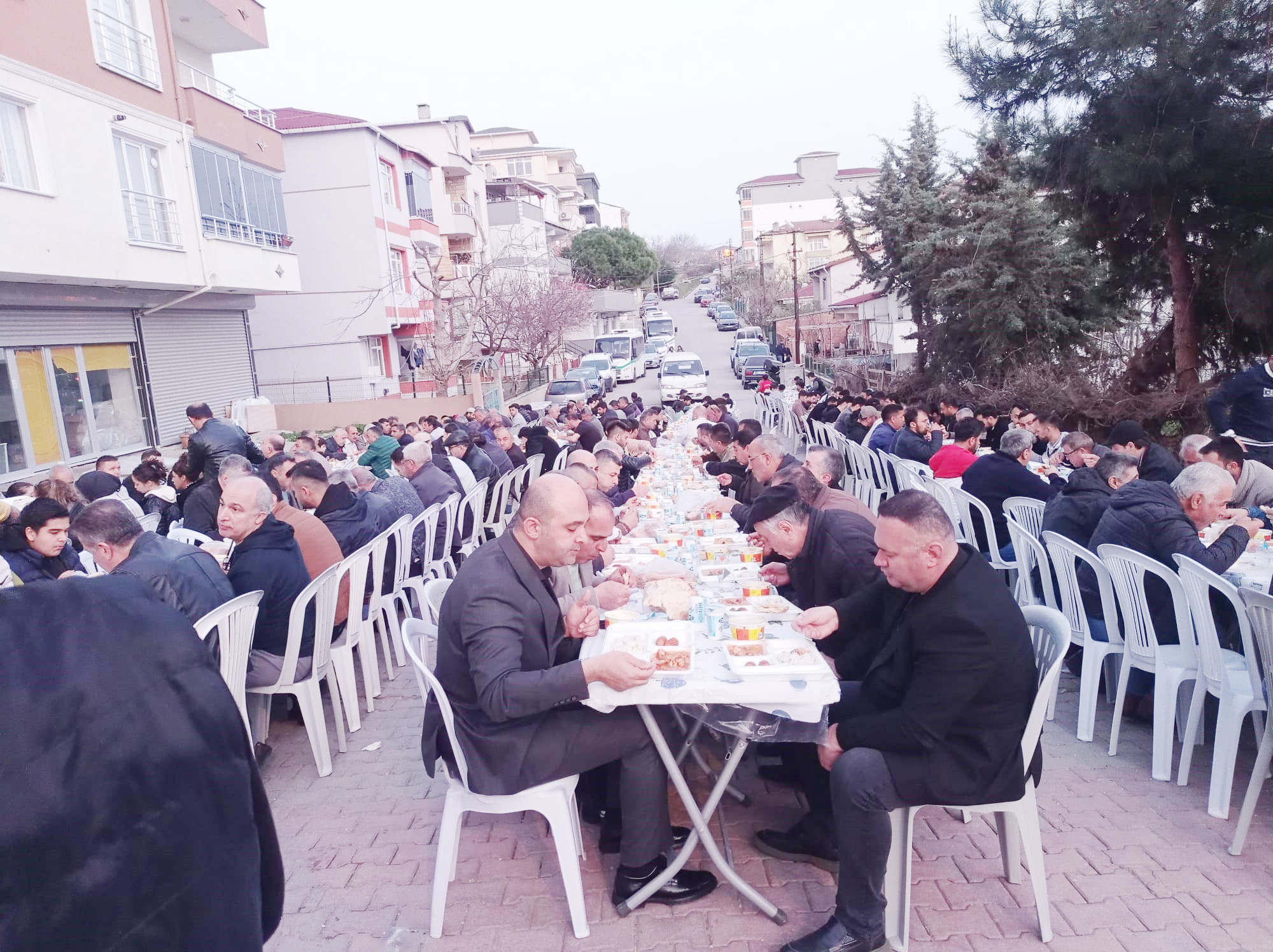 Bitlisliler geleneksel iftar yemeğinde buluştu