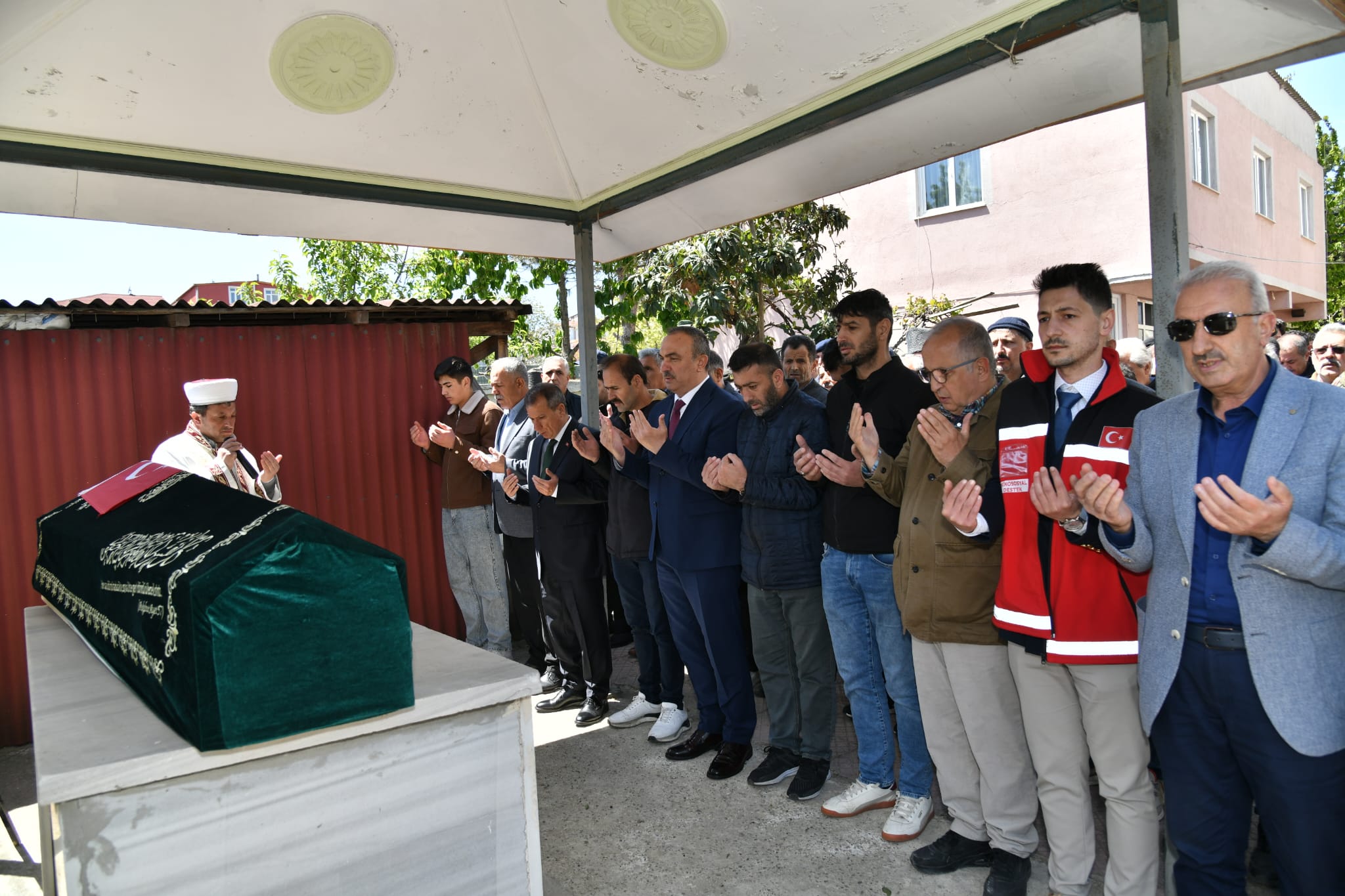 Şehit babası son yolculuğuna uğurlandı