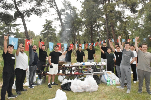 Ülkü Ocakları piknik düzenledi