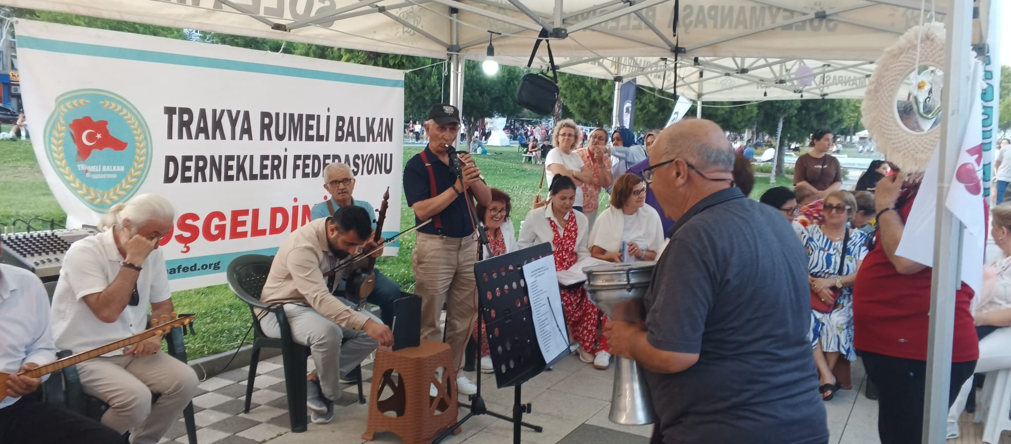 Balkan ezgileri beğeni topladı