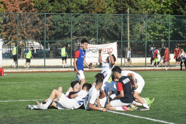 Babaeskispor, penaltılarla finalde