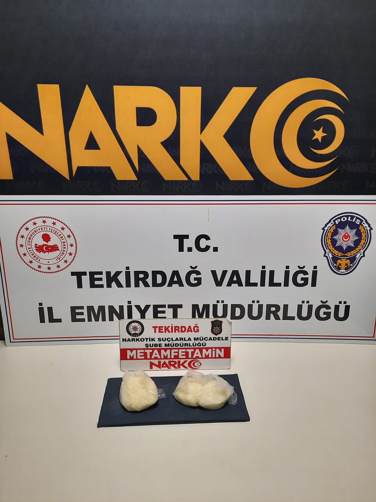Kokain, ve metamfetamin yakalandı