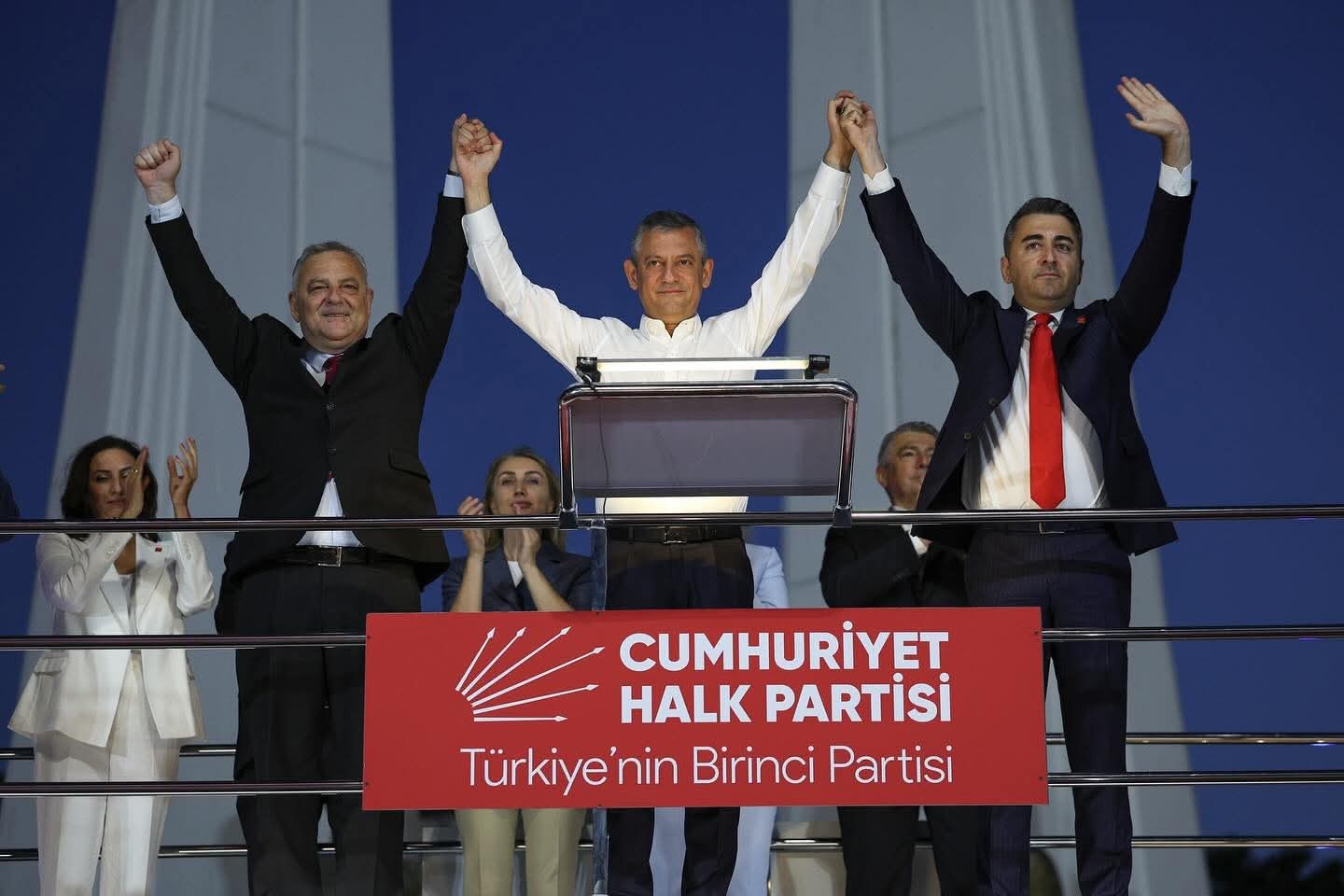 Cem Avşar, CHP’ye Katıldı