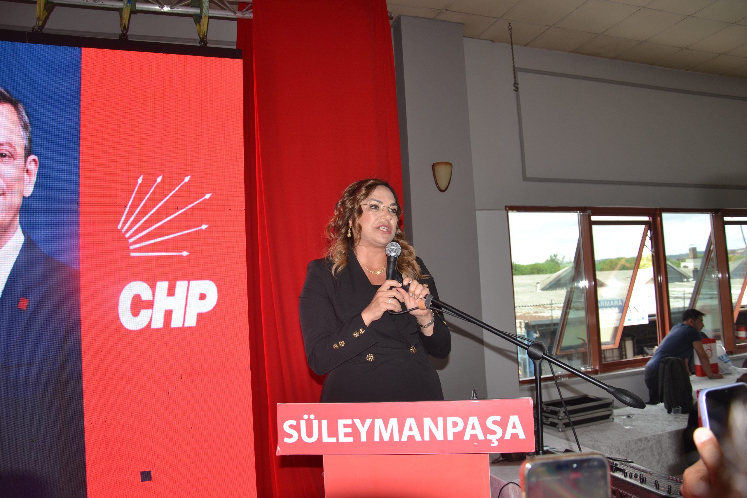 “Parti kimsenin babasının malı değil”