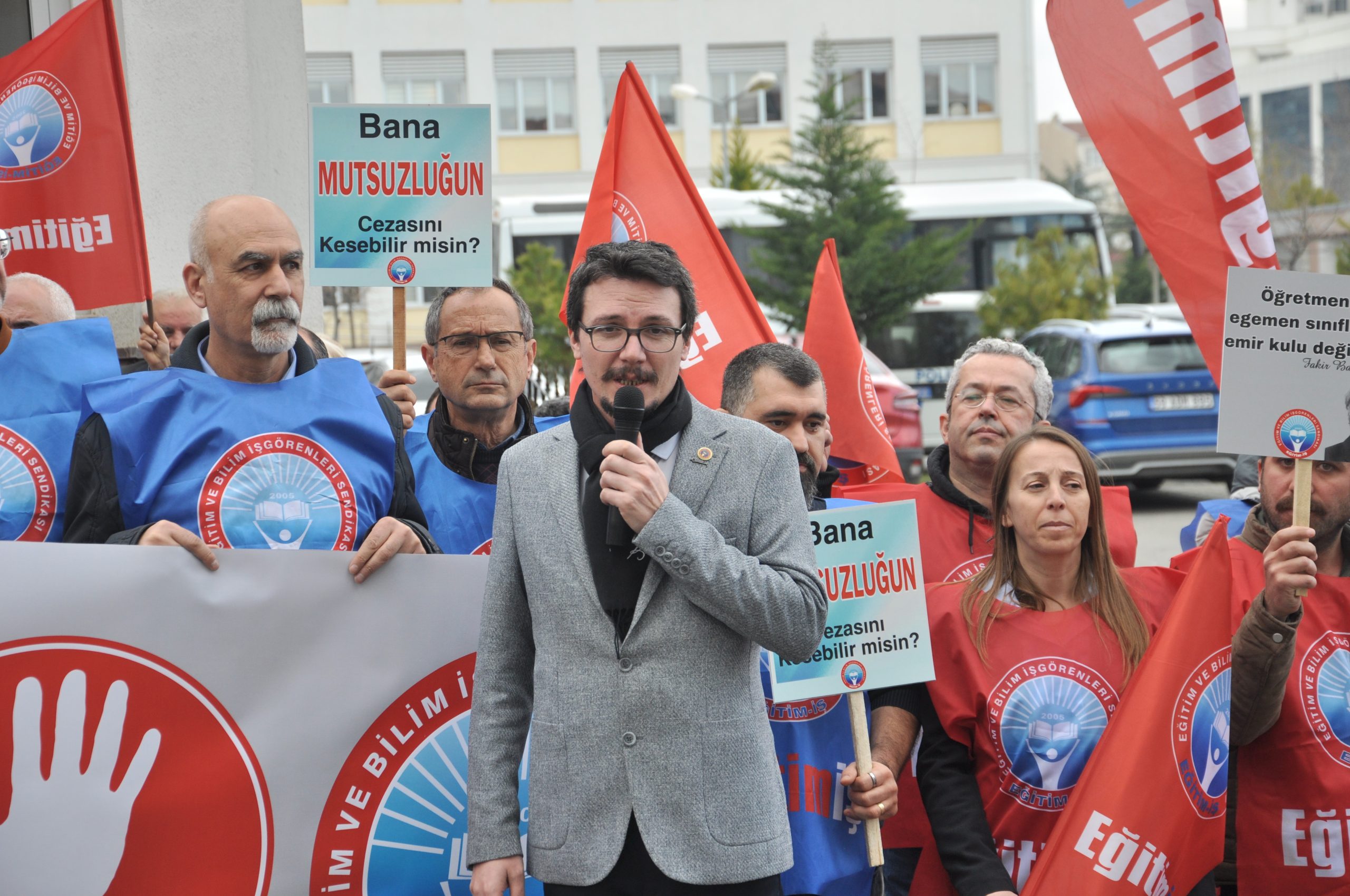 “Öğretmenlik Sosyal Medyaya Alet Edilmemeli”