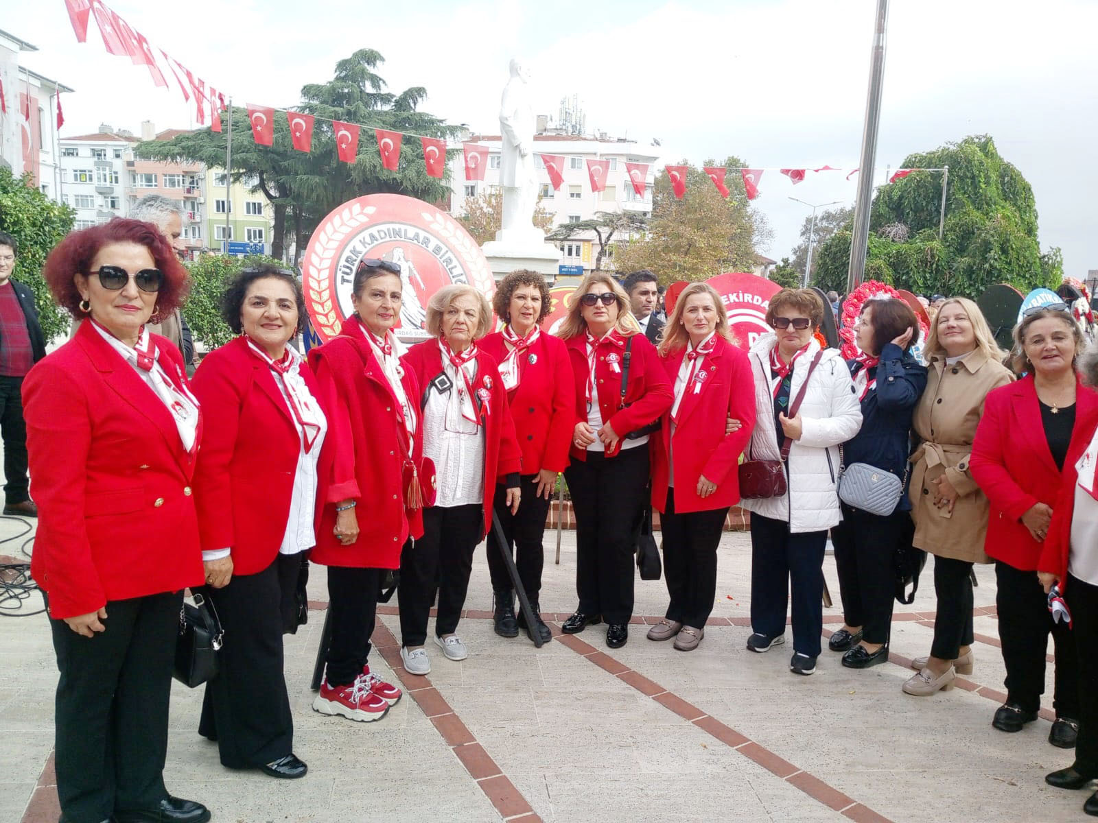Kadınlardan Cumhuriyet Bayramı kutlaması