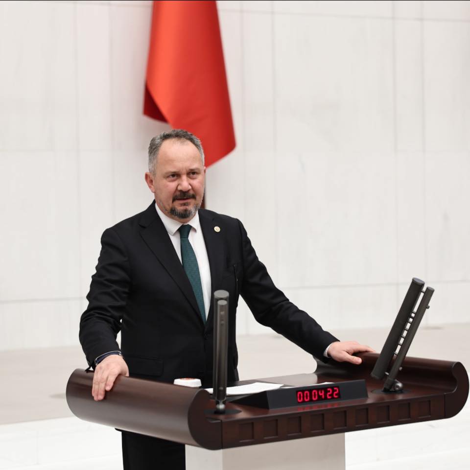 Mestan Özcan’dan CHP’li vekillere tokat gibi cevap