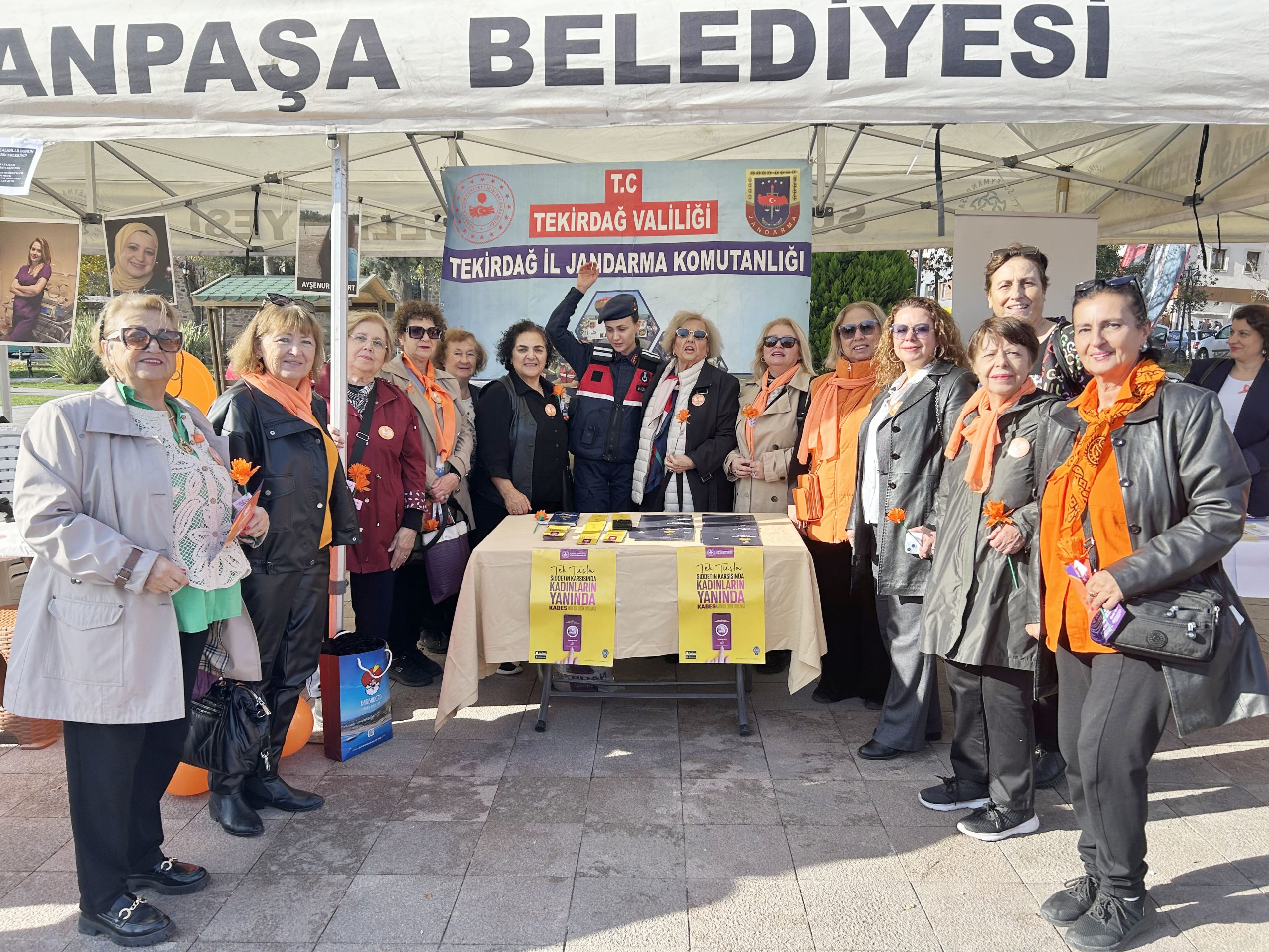 Kadın jandarmaya kadın desteği
