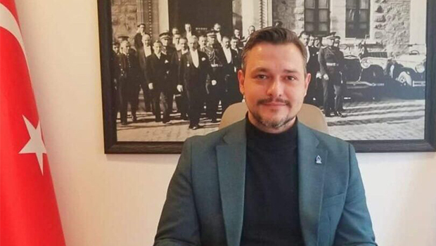 “Atatürk’ün fotoğrafı, kimleri rahatsız ediyor?”